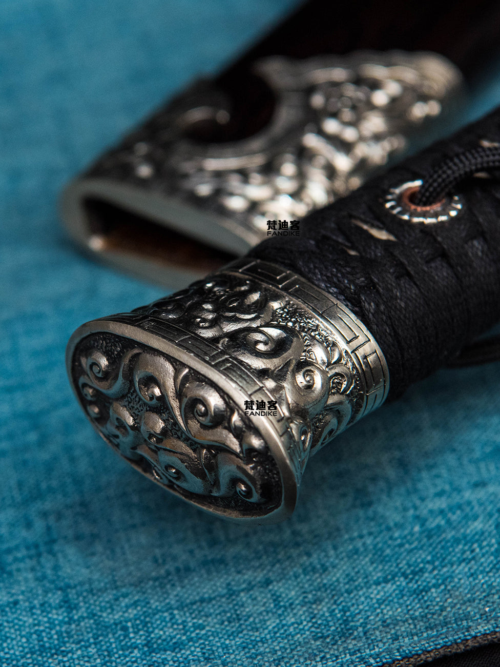 Chinese Longquan sword embroidery spring knife pattern steel hard knife long knife ancient weapon