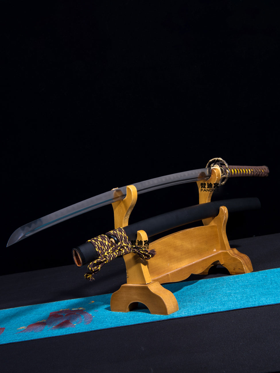 Japanese sword steel katana folded steel Clay Tempered snake Tsuba