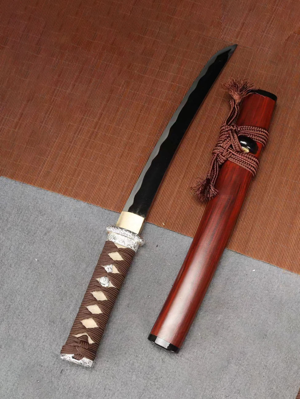 Authentic Handcrafted Japanese Samurai Sword Battle-Ready tanto